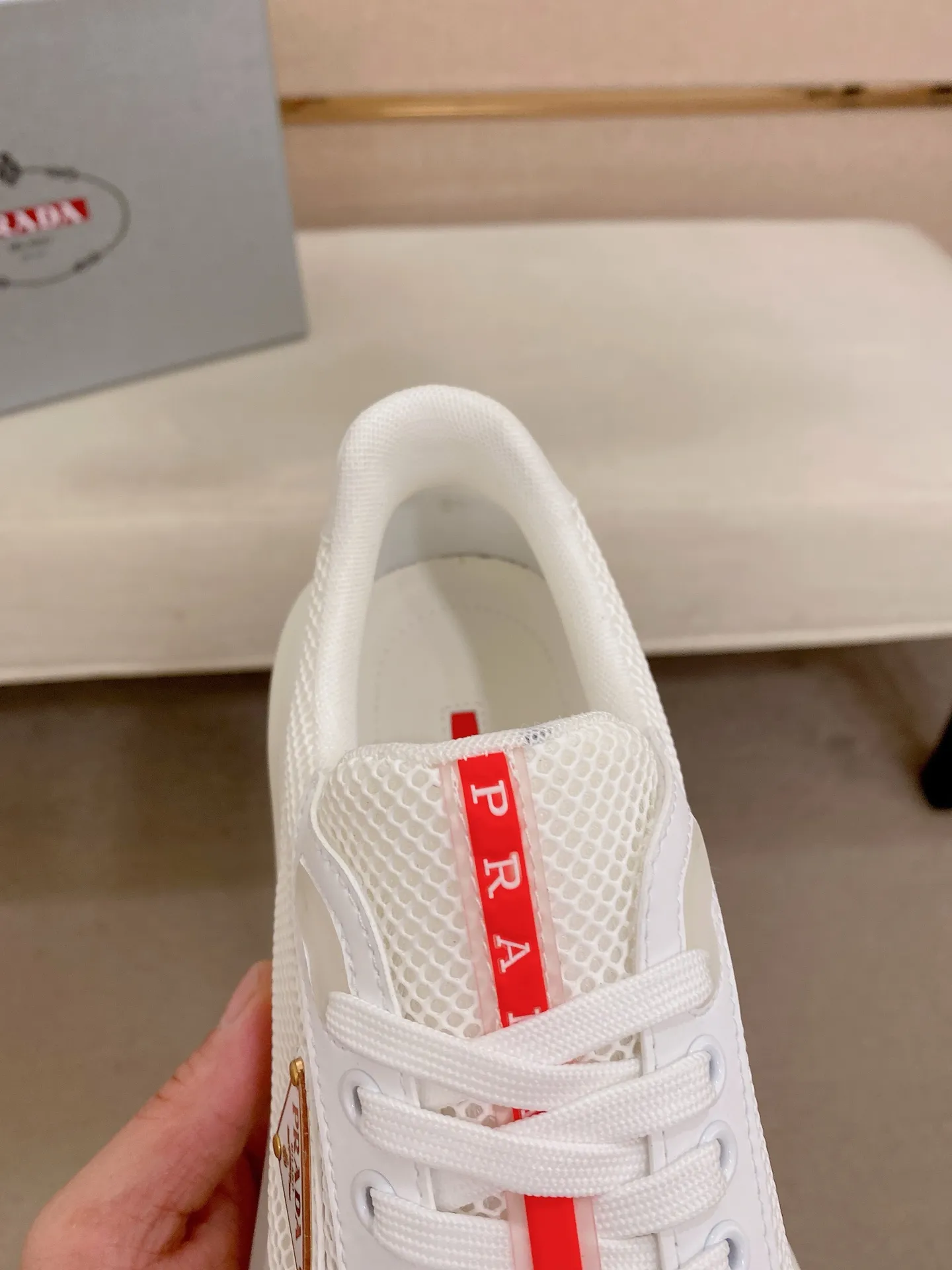 Men's shoes 💰 620💰 ✔️✔️✔️Higher version High-quality new PRADA (Prada) counters are launched simultaneously. The new men's shoes and 😘fabric are made of high-tech glue-making technology. Lining: Full cowhide lining. 👍🏿 High-end ☄️ Air-cushion molded anti-slip foam outsole, exquisite lines, simple and elegant, comfortable and high-end for leisure travel. Code number: 38 to 44 (45 can be customized and cannot be returned or exchanged)